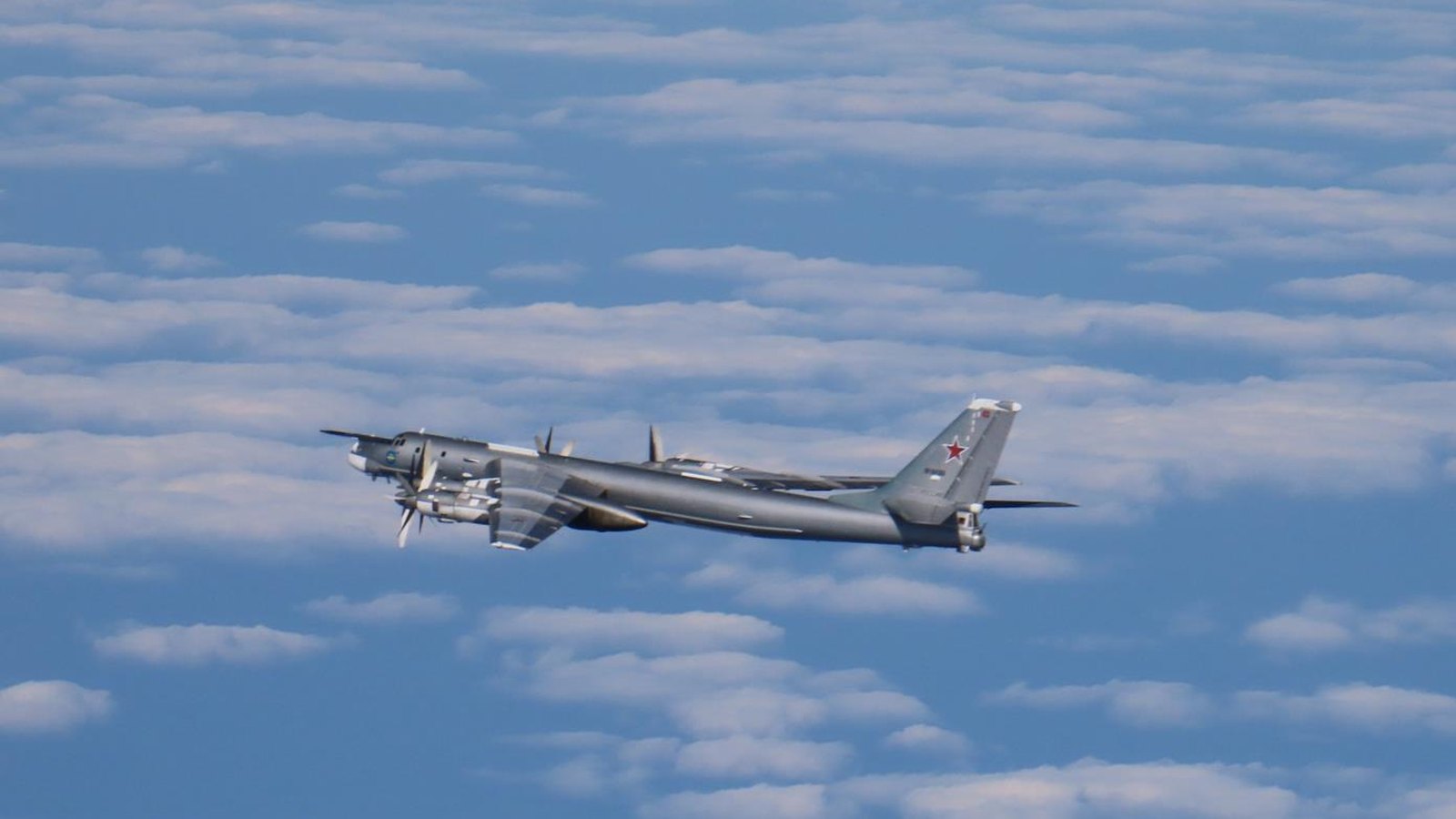 Фото к материалу: Стратегический бомбардировщик Ту-95 разбился в Амурской области, погибли шесть человек